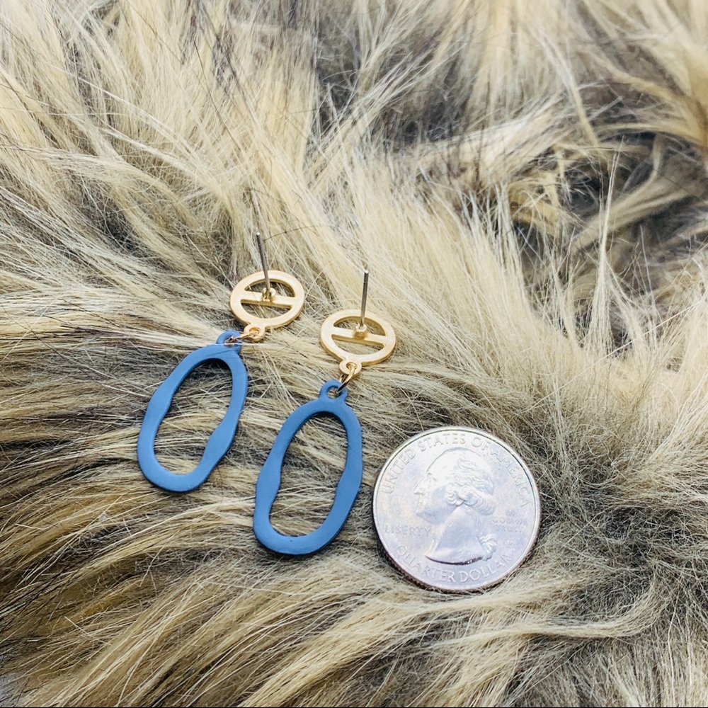 3/18💫 Irregular Hollow Acrylic geometric Earring - Picture 5 of 7